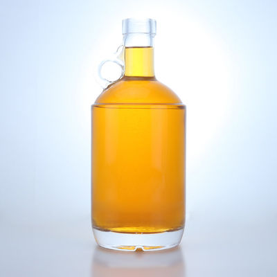 750 ml glasfles voor wodka, rum en tequila met ringgreep aan de nek en korktop