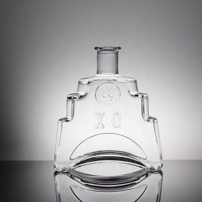 Schoonheid vrouwelijke glazen fles in aangepaste vorm voor wijnliefhebbers en kenners