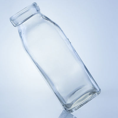 Duidelijke of aangepaste 280 ml 350 ml 500 ml vierkant glas sapfles met aangepast logo