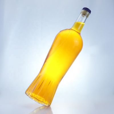 Uitstekend ontwerp 750 ml heldere vodka drank fles met kurk glas kraag materiaal