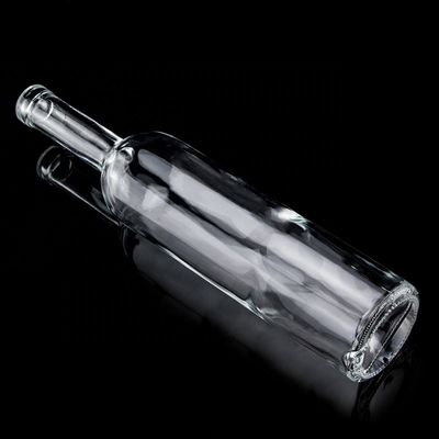 Uitstekend ontwerp Vodka Liquor Glasfles 750 ml Helder glasfles met schroefdeksel