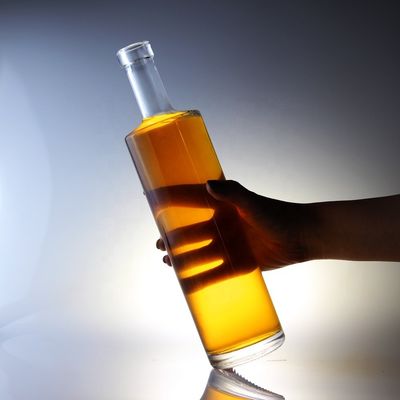 750 ml Vodka glasfles met kurk en unieke cilindervorm in uniek ontwerp