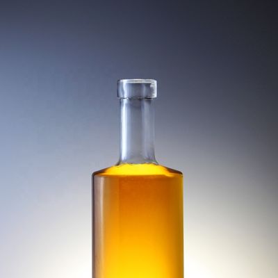 750 ml Vodka glasfles met kurk en unieke cilindervorm in uniek ontwerp