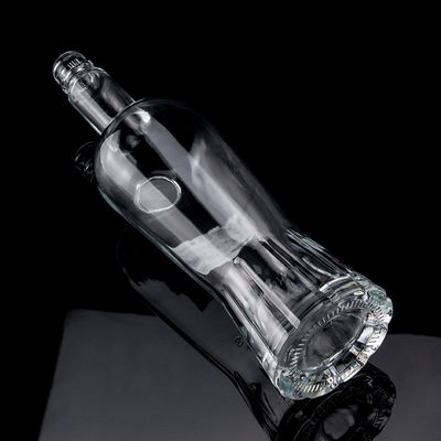 500ml700ml750ml helder Whisky fles met Super Flint Glass Custom gesneden uniek ontwerp