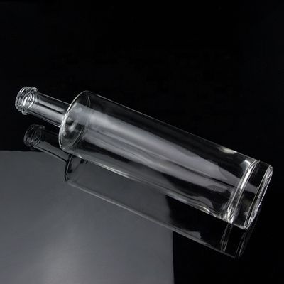 Uniek ontwerp 750 ml lange hals lege vodka glazen fles met schroefdeksel super flint glas