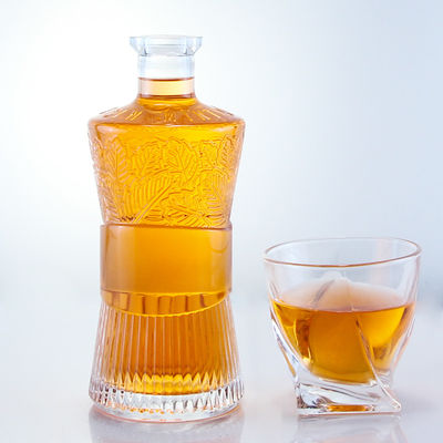 Cap Type Cork 750ml 1000ml Doorzichtige Glasfles voor Gin Rum Vodka Whisky Op maat
