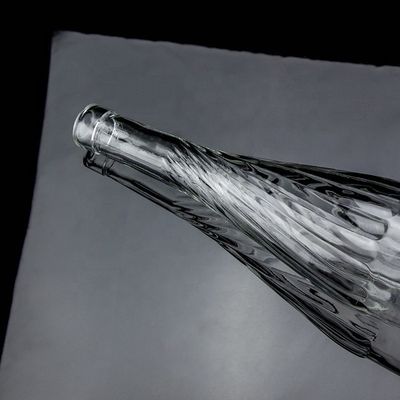 Glas materiaal 500 ml 700 ml Whisky wijnfles met uniek onderste opgeheven ontwerp