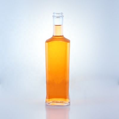 750 ml flint glas helder vierkant ronde gin fles met schroef top afwerking en vrij ontwerp