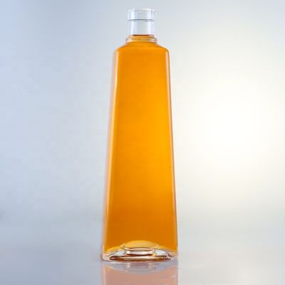 750 ml flint glas helder vierkant ronde gin fles met schroef top afwerking en vrij ontwerp