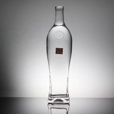 Unieke vrouwenvormige glasfles met decal en verschillende capaciteiten