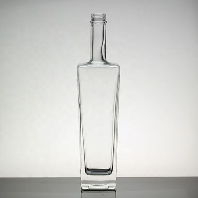 Als op maat gemaakte 500 ml glazen vodkaflessen met schroefdop voor vodka-oppervlakken