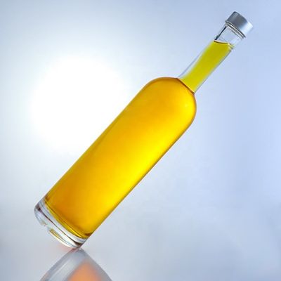 Gepersonaliseerd logo 700ml 750ml High Flint Round Shape Glasfles met schroeftop afwerking