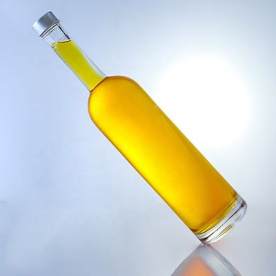 Gepersonaliseerd logo 700ml 750ml High Flint Round Shape Glasfles met schroeftop afwerking