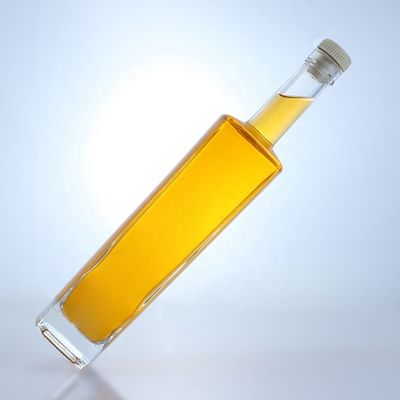 700 ml hoge flint ronde vorm drank glasfles met aangepast logo en kurk top afwerking