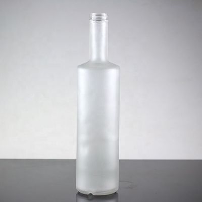 750 ml industriële fles voor vodka in bevroren glas voor vervaardiging en handel