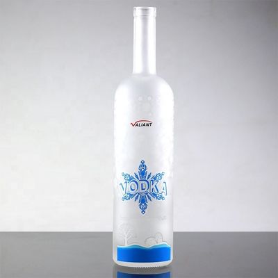 750 ml industriële fles voor vodka in bevroren glas voor vervaardiging en handel
