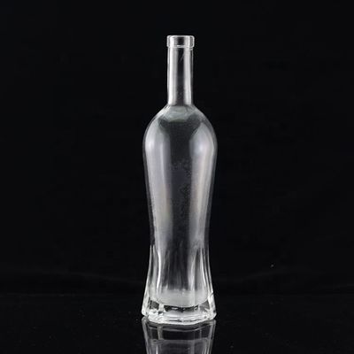Speciaal ontworpen glazen fles met schroefdeksel voor tequila in de industrie