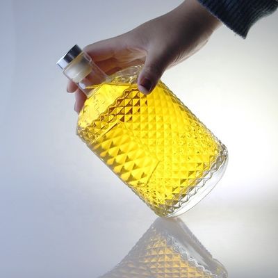 700 ml gesofisticeerde drank-ginfles met glazen kraag en gegraveerde sluiting