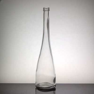 Doorzichtige glas hoge dunne drankfles voor lange nek witte wijn en fruitwijn