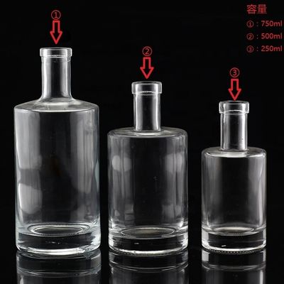 Industriële vodka helder glasfles met korte nek en vet lichaam 500 ml 750 ml