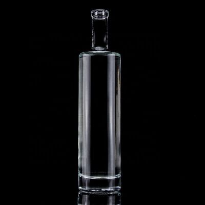 750 ml kleurrijke glazen drankfles met goud kraag materiaal en eindontwerp voor wodka
