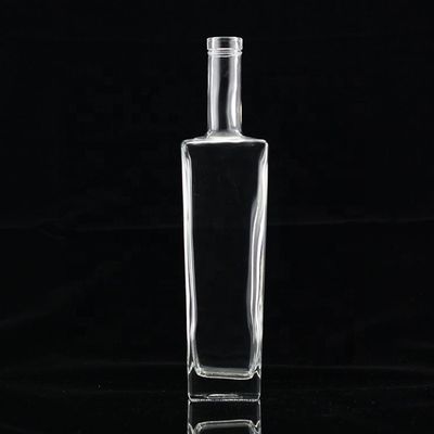 750 ml zware, heldere glasfles met een gouden metalen dop in bulk