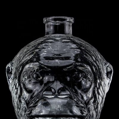 Uniek ontwerp 500 ml 750 ml aapkopvormige glazen fles voor wodka drank met kurk