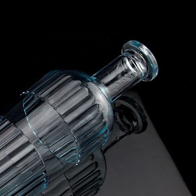 Pretty Light Blue 750ml 75cl Verticale strepen Vodka fles met deksel gemaakt van helder glas