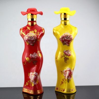 Sexy vrouwelijke fles met een unieke glazen drankfles met een kroonkap.