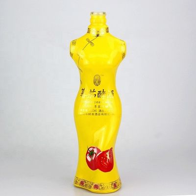 Sexy vrouwelijke fles met een unieke glazen drankfles met een kroonkap.