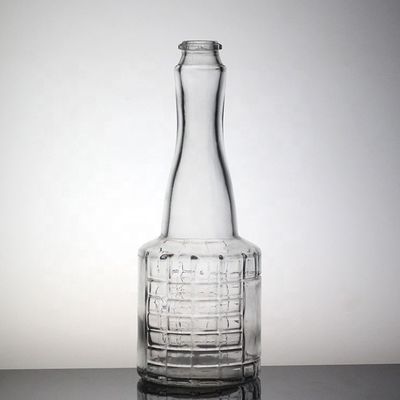 Op maat gemaakte glazen fles met voetbalvorm voor unieke alcoholhoudende dranken
