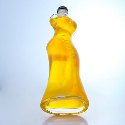 Vrouwelijke lichaamsvorm glas drankfles voor gin rum brandy en kraag materiaal glas