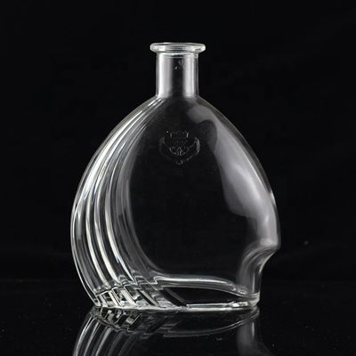 Industriële glasfles van 700 ml voor de drankenindustrie in duimvorm