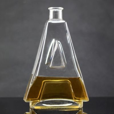 Basismateriaal Glasfles met unieke lettervorm en kurkkap