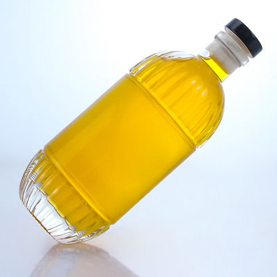 Glasfles voor industriële dranken met geïmprimeerd ontwerp en een ronde vorm van kurk