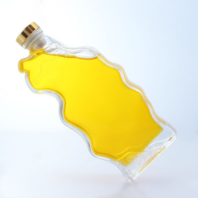 Doorzichtige of op maat gemaakte glazen fles met speciale vorm voor whisky vodka brandy