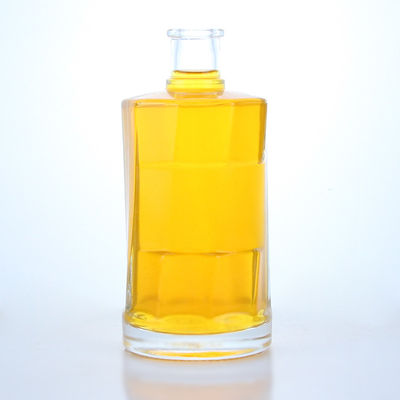 Doorzichtige glazen fles met kurk voor whisky vodka tequila gin rum gemaakt in doorzichtige of op maat