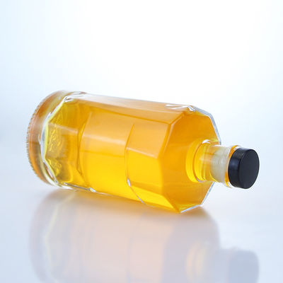 Doorzichtige glazen fles met kurk voor whisky vodka tequila gin rum gemaakt in doorzichtige of op maat