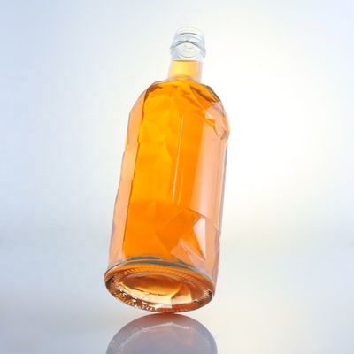 Transparante op maat gemaakte flessen met een uniek afdichtingstype