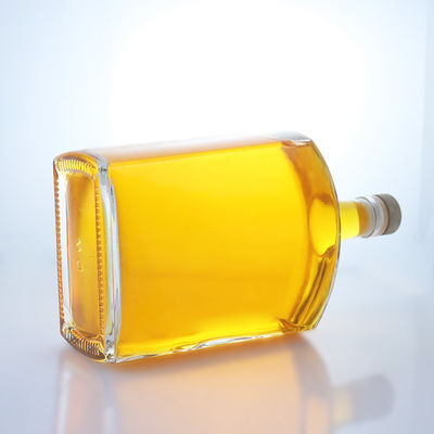 Platte glasfles voor whisky, wodka, tequila, gin en rum