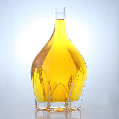Flint Glass Embossed Design Screw Cap Spirit Flasje voor Whisky Vodka Tequila Gin Rum