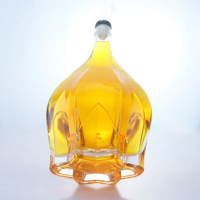 Flint Glass Embossed Design Screw Cap Spirit Flasje voor Whisky Vodka Tequila Gin Rum