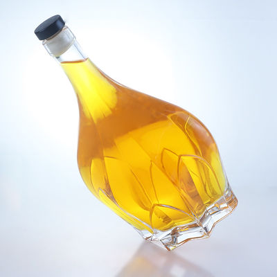 Flint Glass Embossed Design Screw Cap Spirit Flasje voor Whisky Vodka Tequila Gin Rum