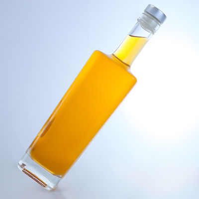 750 ml op maat gemaakte glasfles voor brandy, vodka, whisky en kurk