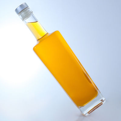 750 ml op maat gemaakte glasfles voor brandy, vodka, whisky en kurk