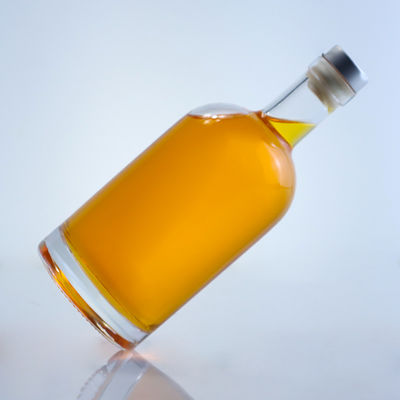 Gepersonaliseerd logo en dop 750 ml glazen drankfles voor rum gin wodka Gepersonaliseerde kurktop