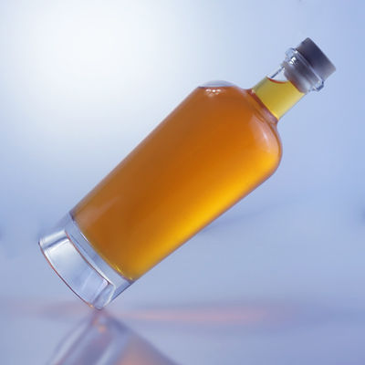 750 ml glazen drankfles met kurkstop en op maat gemaakte dop