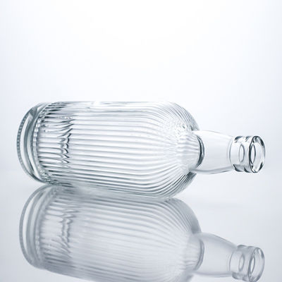 Zware doorzichtige glazen fles voor brandy whisky gin aangepaste vorm cork top gegraveerd