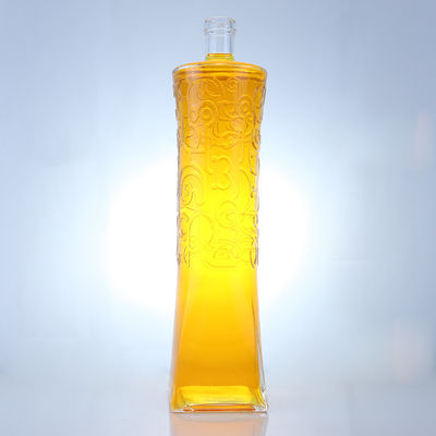 Industriële drankglasfles met een unieke vorm en geïmprimeerd superklein materiaal