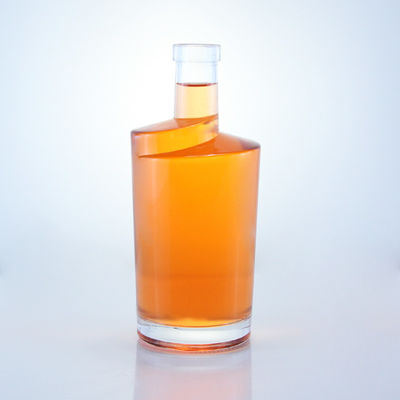 Flint glasfles voor gin rum champagne brandy en whisky met aangepast logo